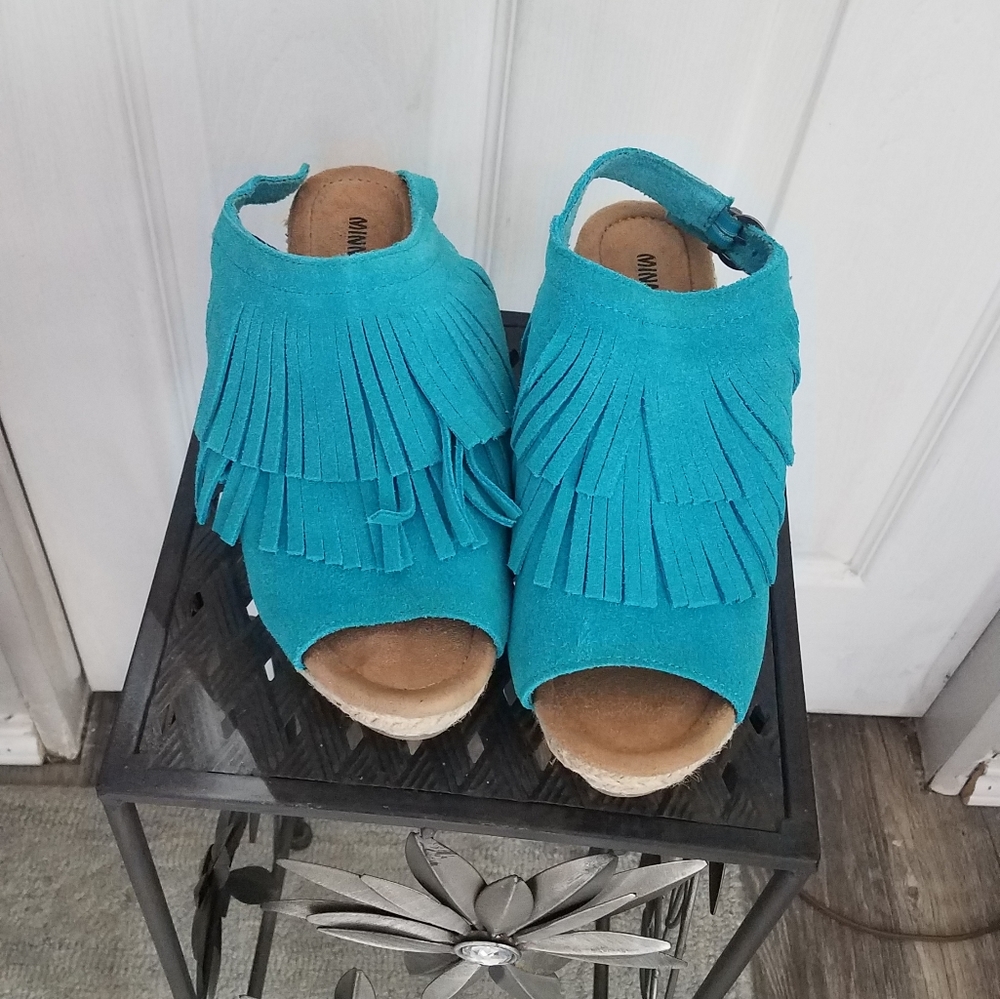 Minnetonka turquoise heel sandals
